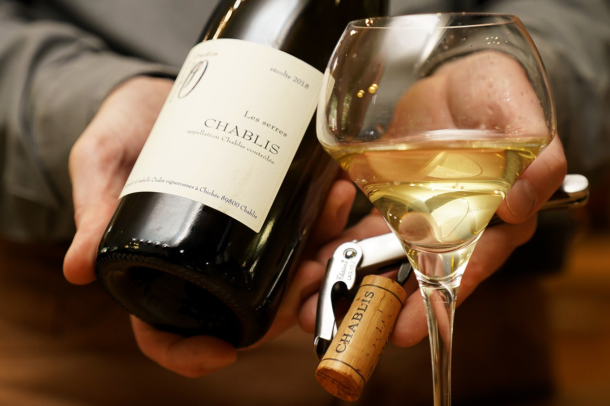 Chablis being poured